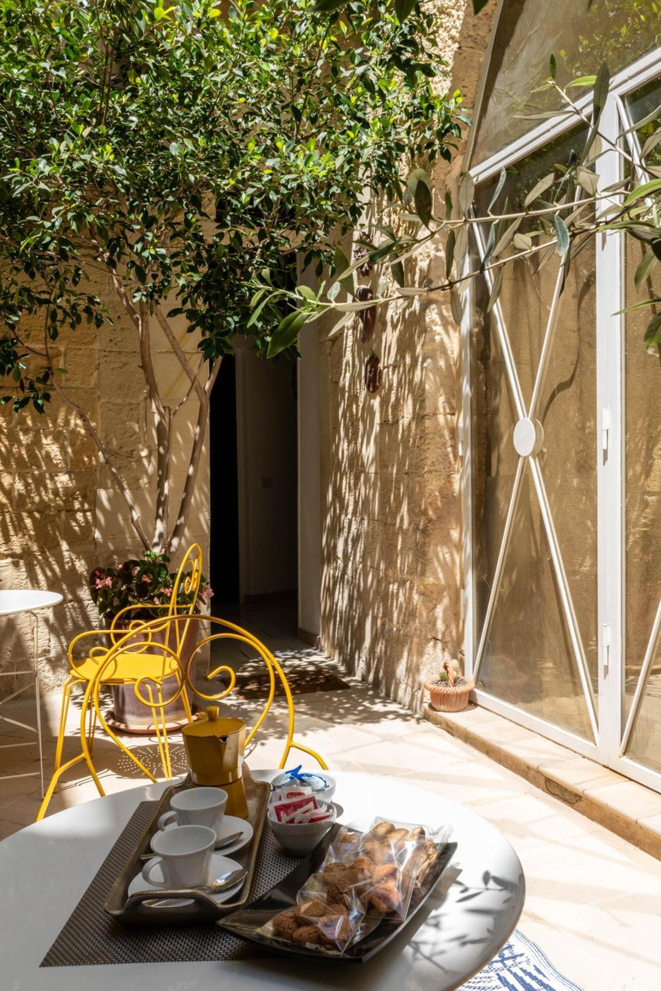 B&B Corte Dei Memoli Di Margiotta Giuseppina Lecce Zewnętrze zdjęcie