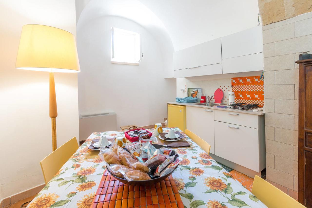 B&B Corte Dei Memoli Di Margiotta Giuseppina Lecce Zewnętrze zdjęcie